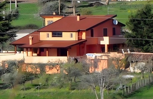 Morano Calabro Apartment | Villa 'Camera Fresia' with Mountain View, Shared Pool and Shared Garden