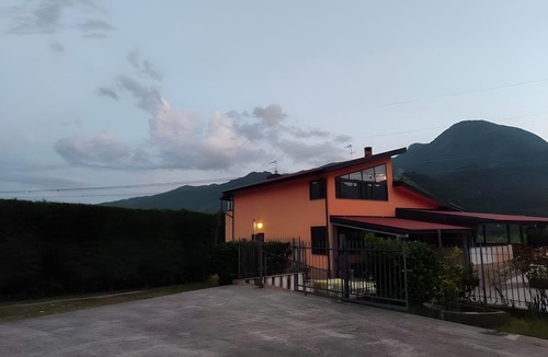 Morano Calabro Apartment | Villa 'Camera Fresia' with Mountain View, Shared Pool and Shared Garden