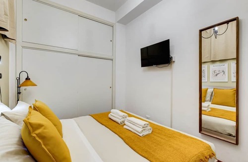 Tuscolano Apartment | L&L - Central charming 2-Bdr!
