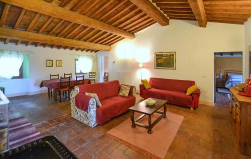 Partina Apartment | Stunning Apartment In Bibbiena