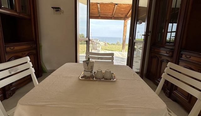 2 Bed Villa - Sleeps 4 - Pets - Garden - Parking