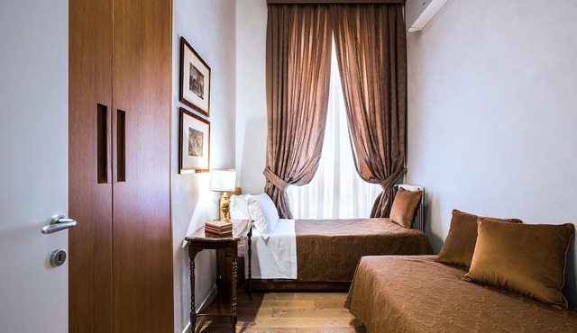 Elegant 2BR/2BA next to Spanish Steps | 110sqm | Elevator | Washer/Dryer