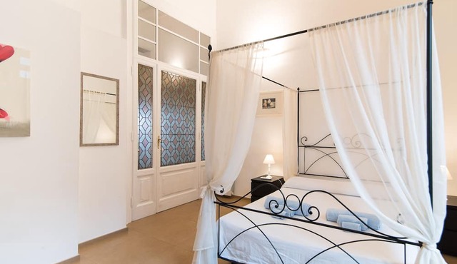 CHARMING APARTMENT PIAZZA DEL POPOLO, 240 m2, 4 bedrooms, 9 sleeps, 2.5 bathr,