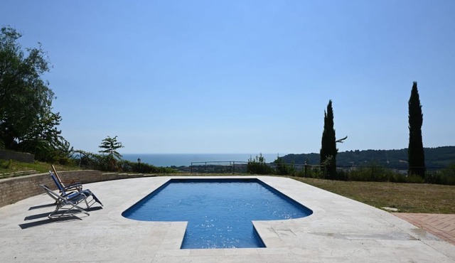 SNB002 - Pedaso, stunning portion of a villa with a swimming pool