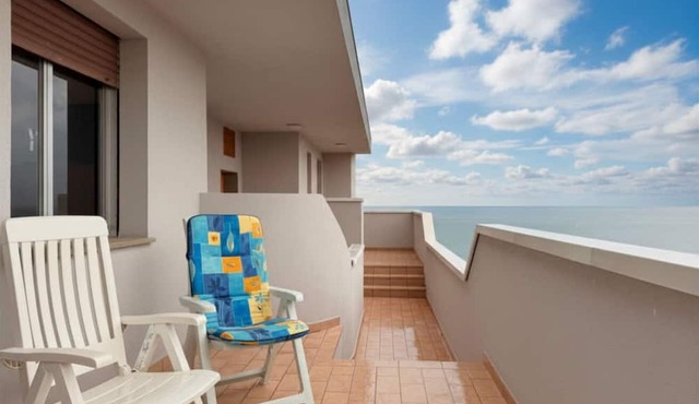 SE278 – Senigallia, seafront two-bedroom apartment with balconies and parking space