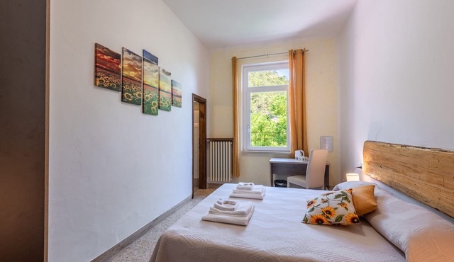 Girasole Room – Poggio alla Luna with Mountain View and Wi-Fi