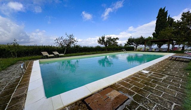 Beautiful villa for 10 guests with pool, WIFI, TV, patio and panoramic view