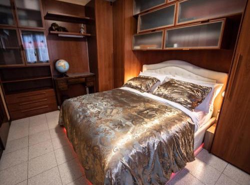 Frank & Giuly House